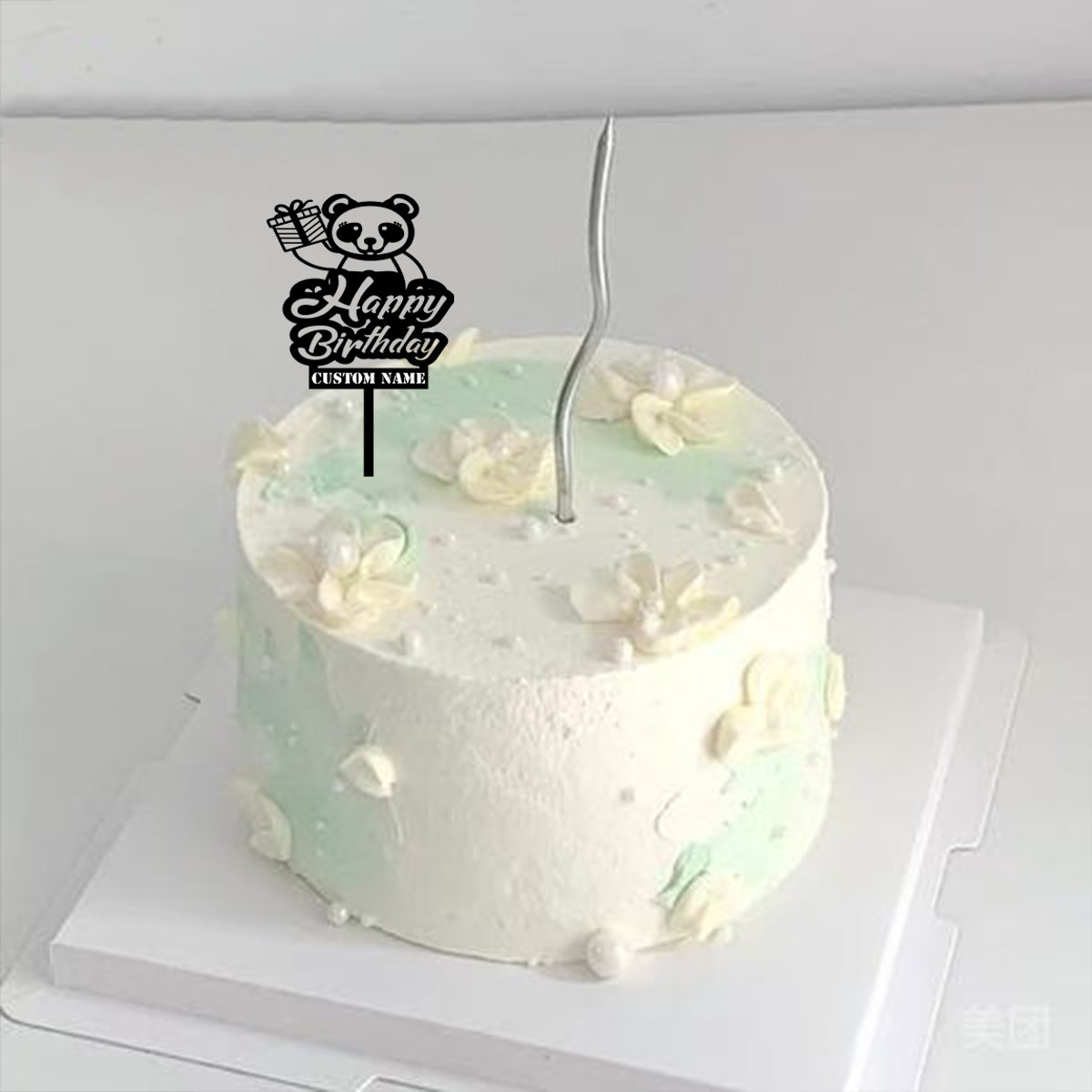 قطعة واحدة من زينة الكيك بتصمي - مراجعة Wedding Cake Supply وسعره